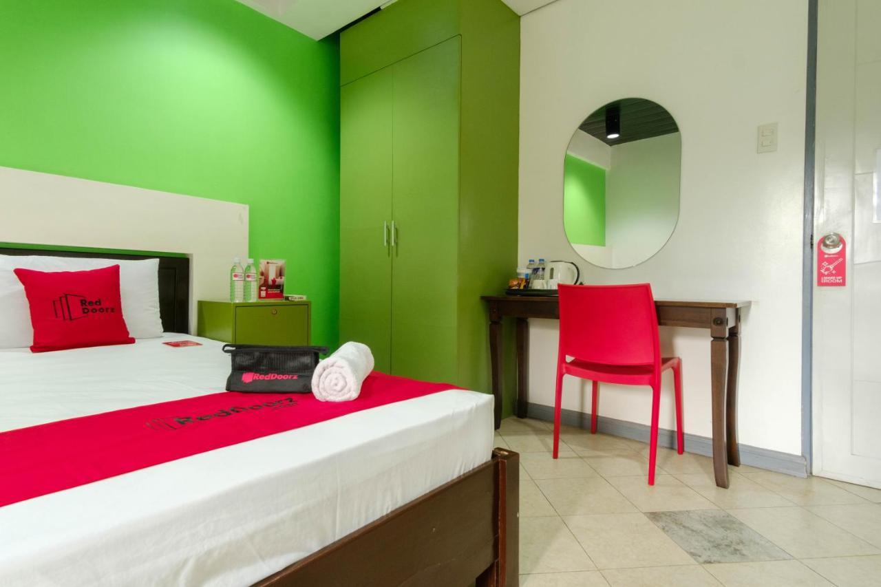 Reddoorz Near Waltermart Subic Otel Dış mekan fotoğraf